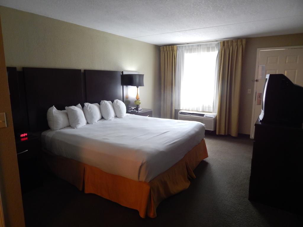 Ramada Branson Hotel And Resort Bagian luar foto