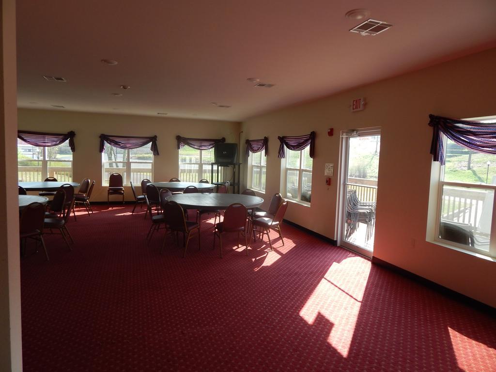 Ramada Branson Hotel And Resort Bagian luar foto