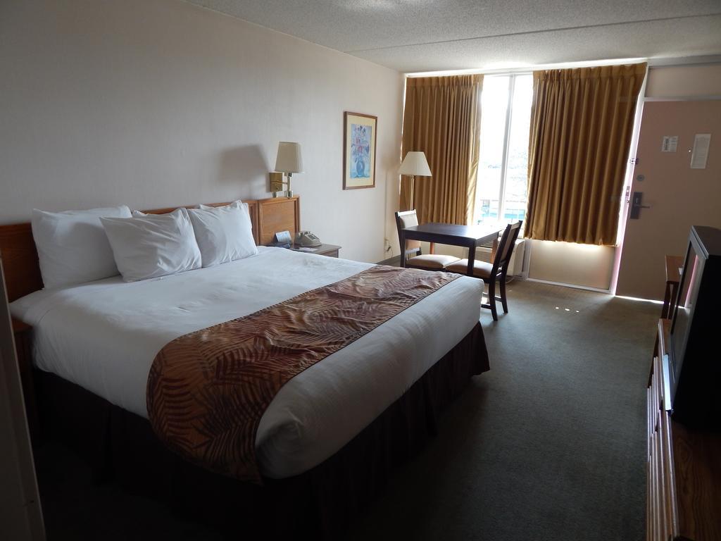 Ramada Branson Hotel And Resort Bagian luar foto